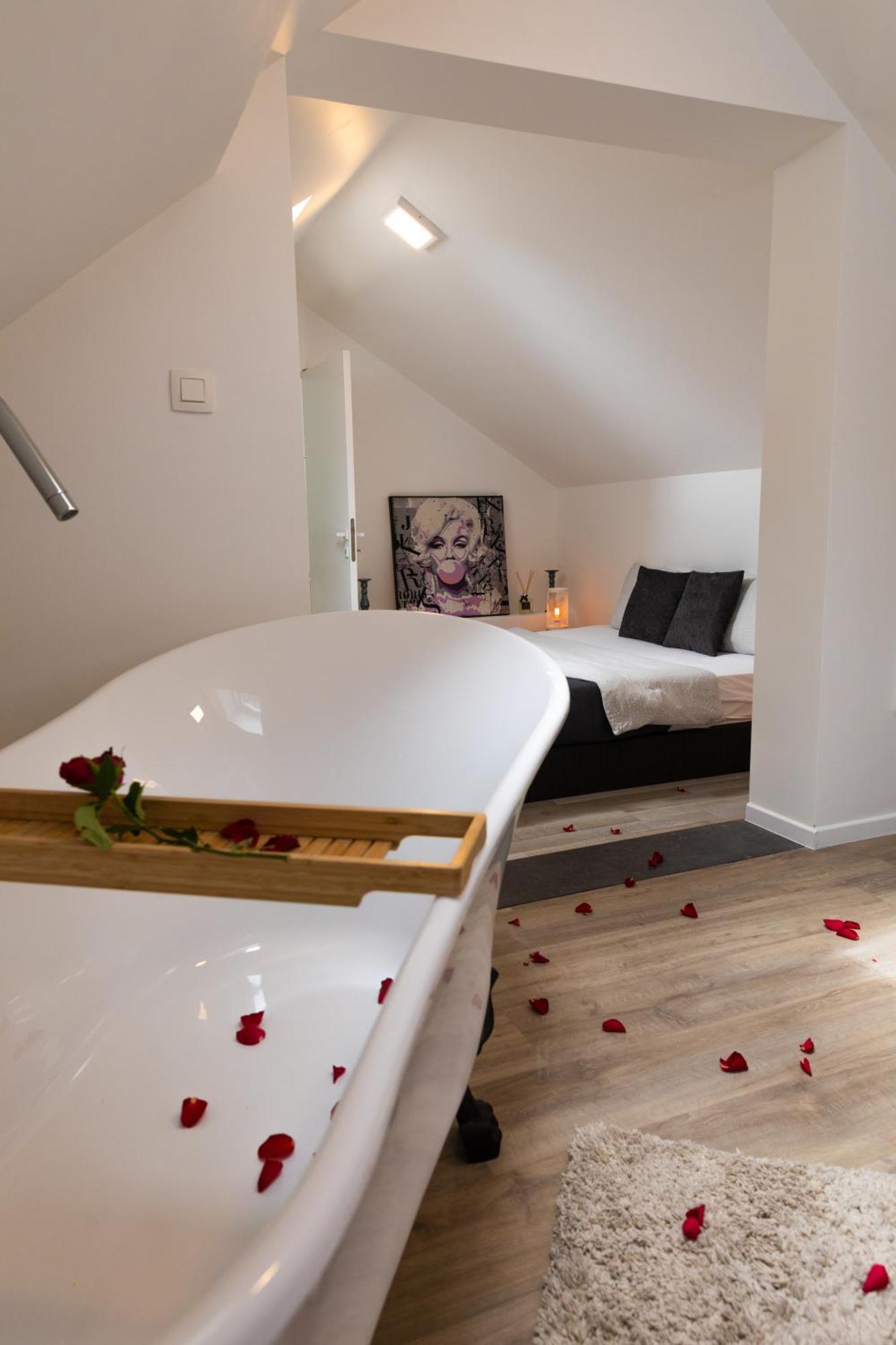 Wellness Loft Huy Apartment ภายนอก รูปภาพ
